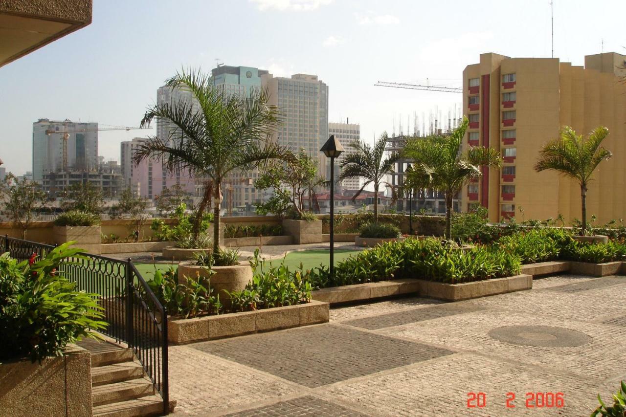 67 Sqm. Condo Unit In Robinson Place Residences Manila Dış mekan fotoğraf