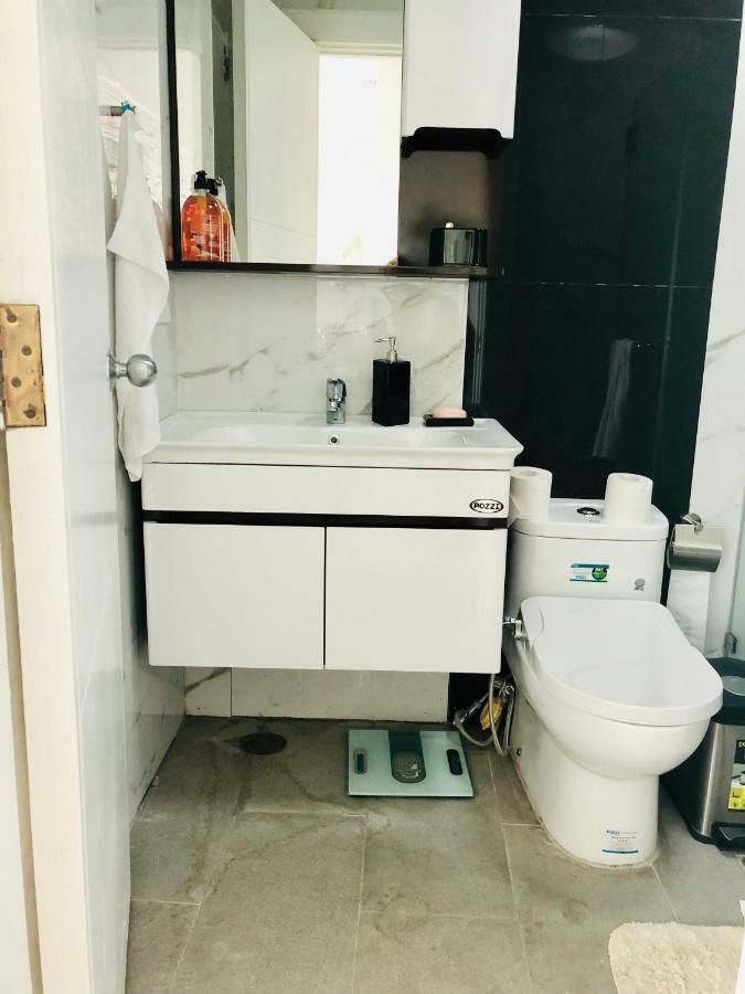 67 Sqm. Condo Unit In Robinson Place Residences Manila Dış mekan fotoğraf