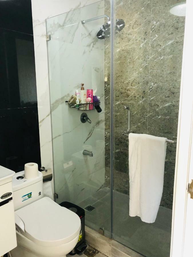 67 Sqm. Condo Unit In Robinson Place Residences Manila Dış mekan fotoğraf