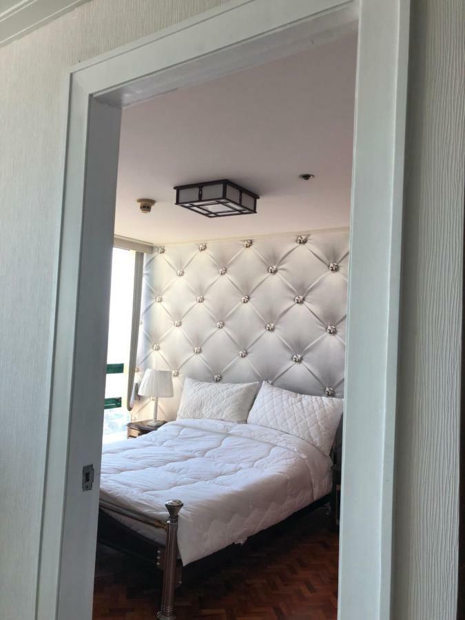 67 Sqm. Condo Unit In Robinson Place Residences Manila Dış mekan fotoğraf