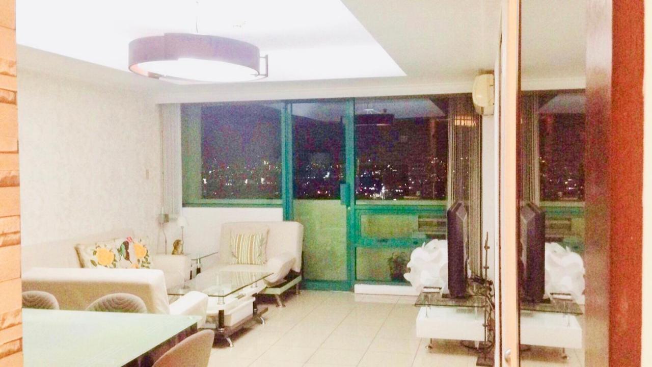 67 Sqm. Condo Unit In Robinson Place Residences Manila Dış mekan fotoğraf