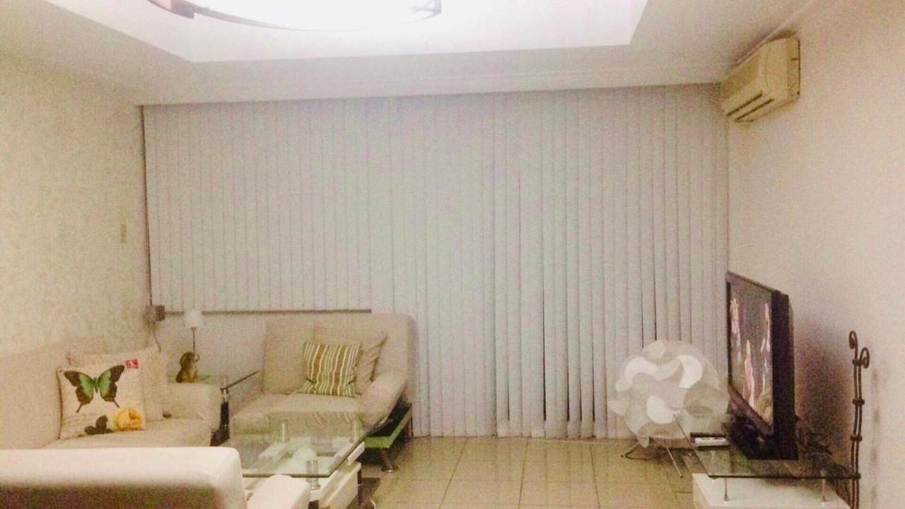 67 Sqm. Condo Unit In Robinson Place Residences Manila Dış mekan fotoğraf